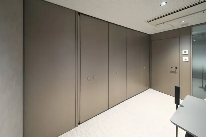 東京都文京区のオフィス　マイティ-スライディング LW-60D-P ペアパネル／マイティ-70